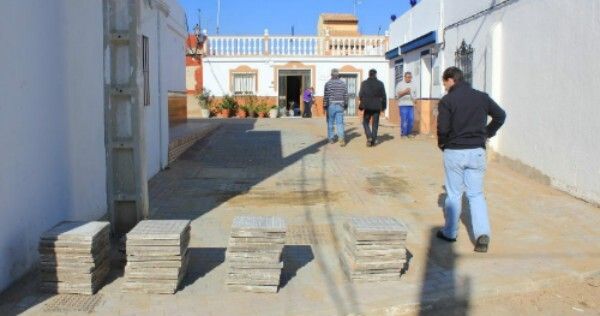 Obras en la calle Velero de Punta del Moral