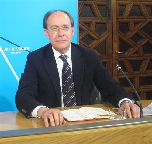Trillo afirma que su actuación ante el vertedero de Nerva coincide con el planteamiento de Chamizo