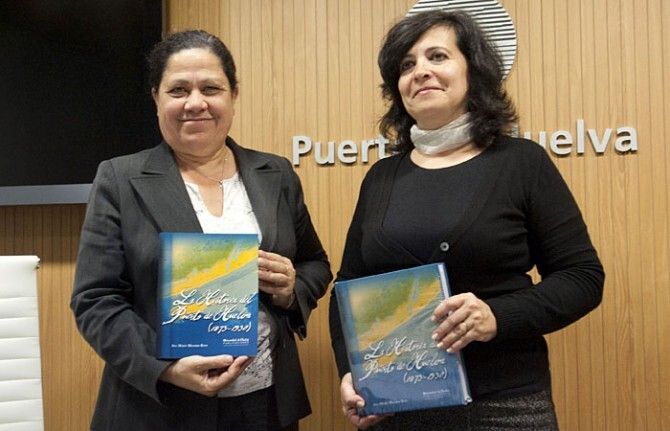 Un libro recoge la historia del Puerto desde su creación hasta sus inicios como puerto industrial