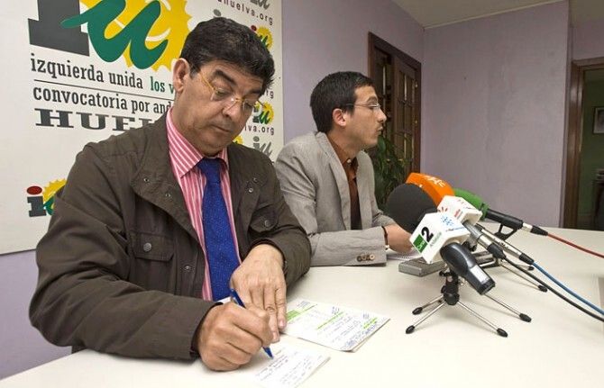 Valderas recomienda al consejero Díaz Trillo 'menos lírica y más épica'