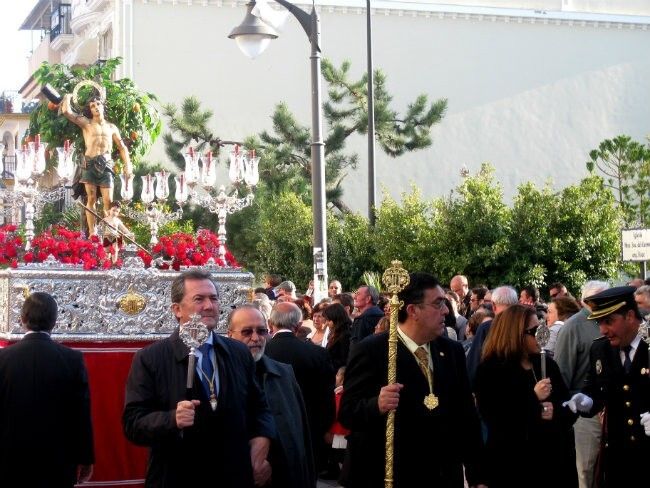 Multitud de fieles acompañan al Patrón San Sebastián por Punta Umbría