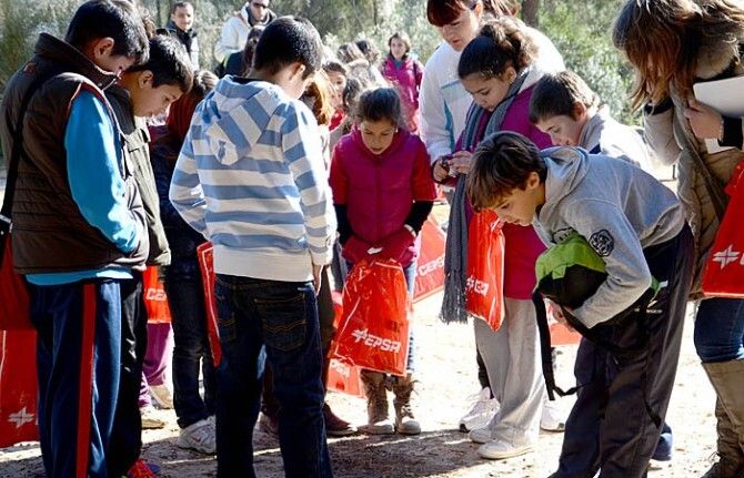 Medio millar de alumnos aprende con Cepsa la importancia de los humedales