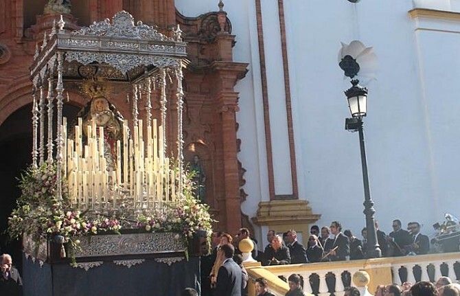La Palma se vuelca con la Virgen del Socorro en la procesión por el 75 aniversario de la talla de la imagen