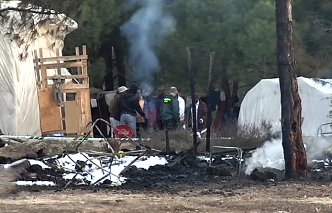Detienen a una persona por el incendio de una chabola en Palos que le costó la vida a una pareja polaca