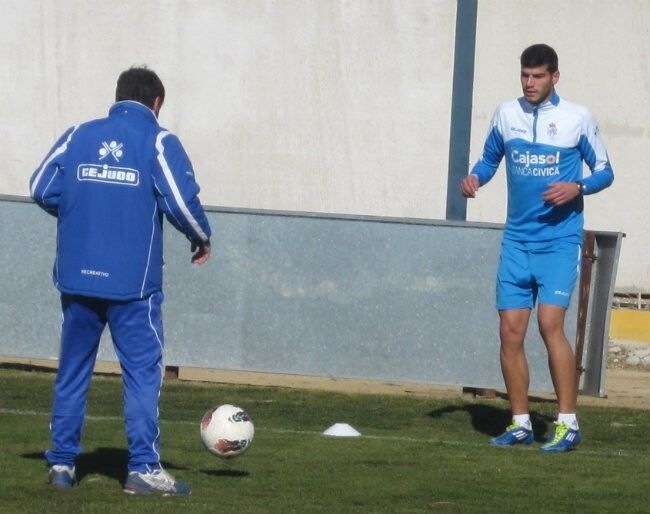 El canterano Sergio Sánchez sufre un desvanecimiento