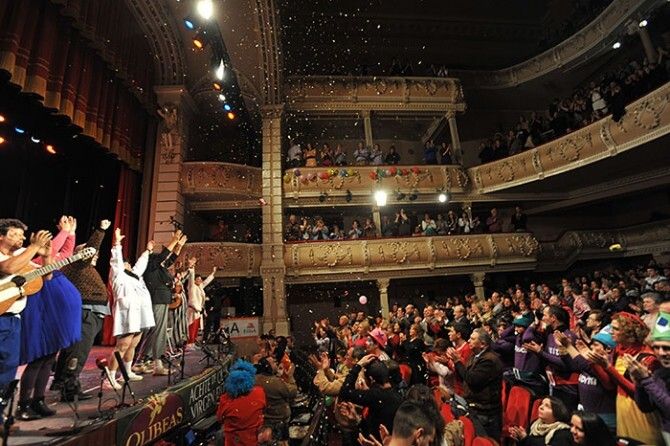 'La pandilla del Agromán' y 'Los señores' se imponen en la final del Carnaval Colombino