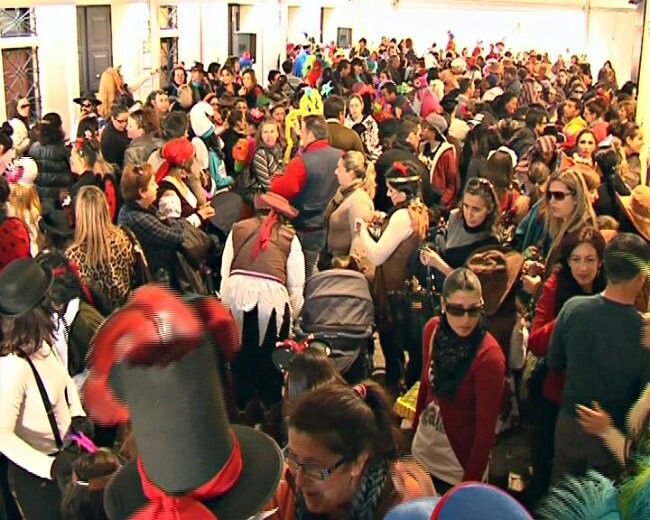 Más de 1.500 escolares se disfrazan en el pasacalles infantil de Ayamonte