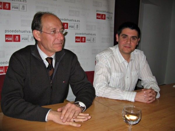Díaz Trillo reivindica la inversión de la Junta en materia de agua, que ha beneficiado 'a toda la Costa'