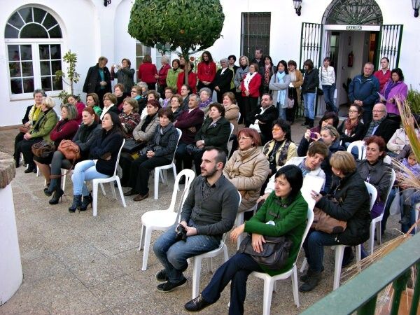 Los moguereños celebran el Aniversario de Boda de Zenobia y Juan Ramón