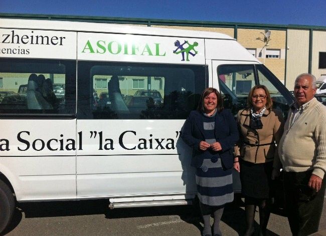 La Asociación isleña de familiares y afectados de Alzheimer adquiere un vehículo adaptado