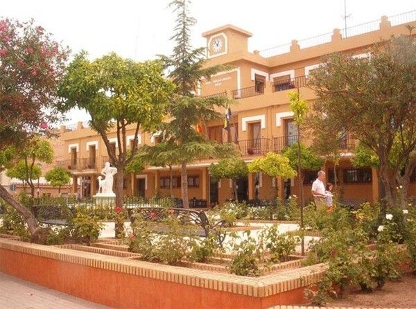 Los trabajadores del Ayuntamiento de Aljaraque reducirán sus sueldos un 15% durante dos años