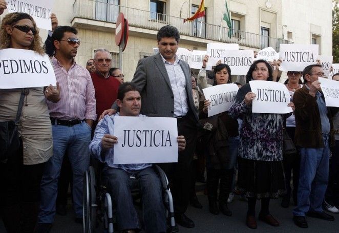 Ocho ciudades secundan la manifestación de la familia Cortés para reclamar la cadena perpetua revisable