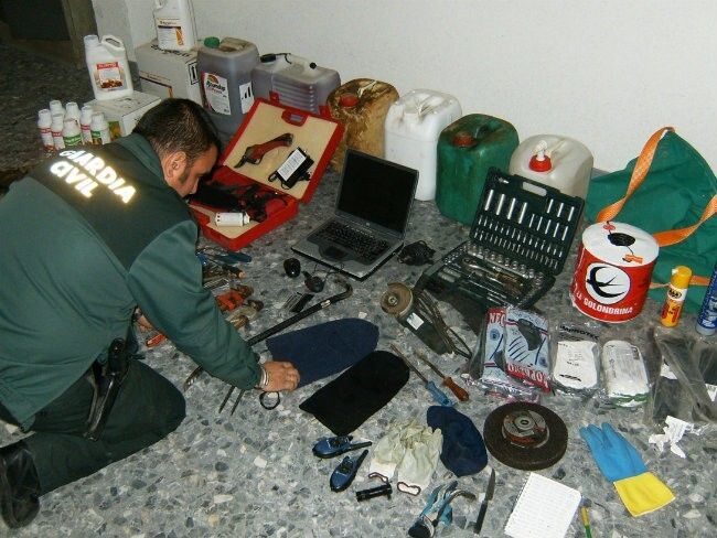 Detenidos cuatro individuos que acababan de robar en una empresa de cítricos de Gibraleón