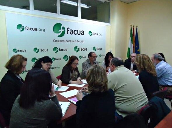 Facua Huelva alerta sobre el riesgo de aceptar los canjes que están ofreciendo las entidades financieras