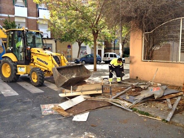 El Ayuntamiento de Huelva desmantela el kiosco del colegio Tartessos