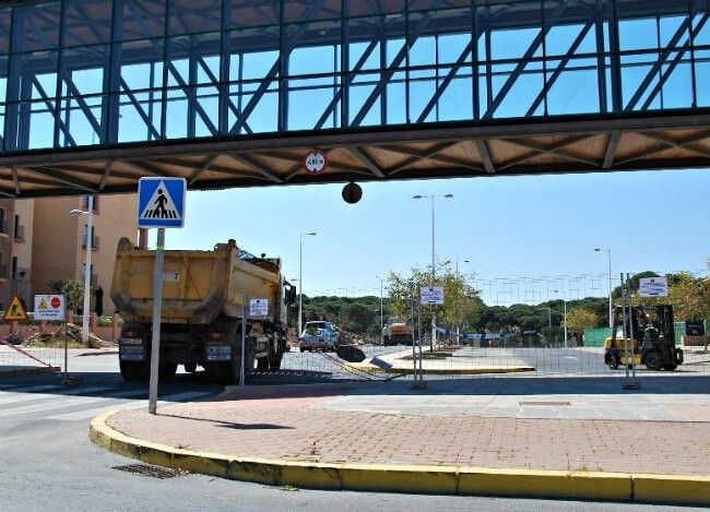 Comienza la recuperación ambiental de la carretera de la gasolinera de Punta Umbría
