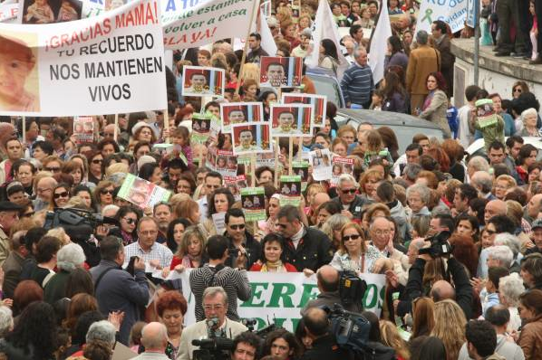 Miles de personas participan en la manifestación para pedir la vuelta de Ruth y José en Córdoba