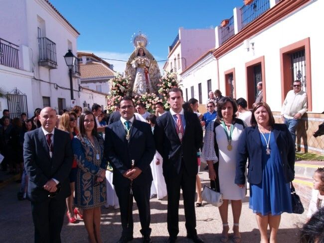 El equipo de Gobierno de La Redondela asiste en pleno a los actos religiosos de la Semana Santa
