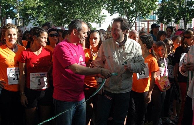 Exitoso estreno en Isla Chica de la I Carrera de la Mujer