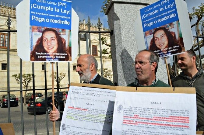 Los despedidos le exigen a la alcaldesa de Valverde que 'cumpla la ley'