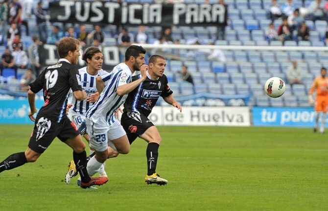 La falta de acierto aplaza la permanencia (1-3)