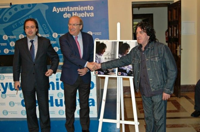 El Pecas presenta en el Gran Teatro su nuevo disco 'Ese pañuelo blanco'