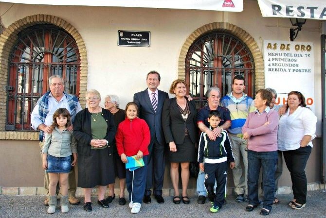 El Calé tiene su glorieta y El Portil recuerda a dos de los primeros pobladores en sus calles