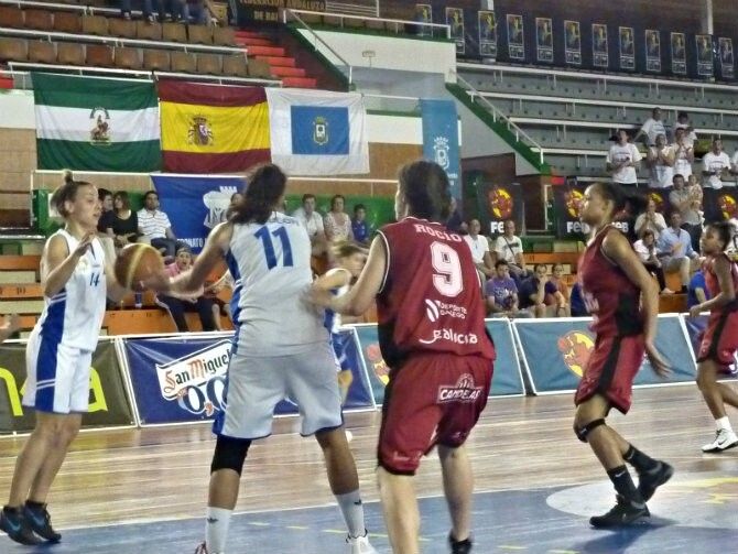 El Femenino Cáceres se convierte en el cuarto semifinalista tras derrotar al Ensino (71-77)