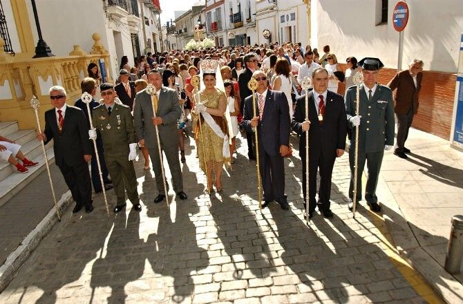 Fe y devoción en las Fiestas de la Santa Cruz de la calle Sevilla en La Palma