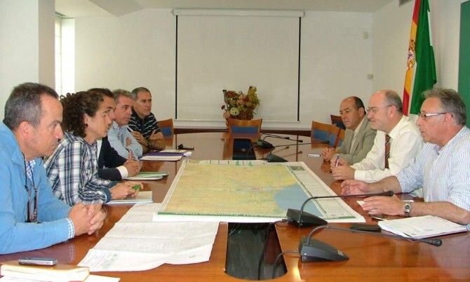 La Junta prepara la mejora de los caminos del Rocío