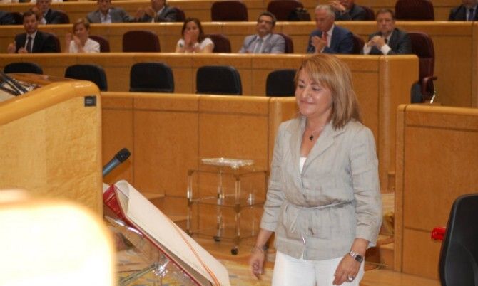 Antonia Moro toma posesión en la Cámara Alta en su cargo de senadora de la Comunidad Autónoma