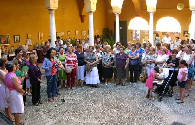 Las mujeres de Moguer y Mazagón se reúnen para clausurar sus talleres