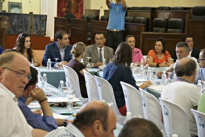 La Diputación firma convenios con 70 ayuntamientos para el plan de empleo
