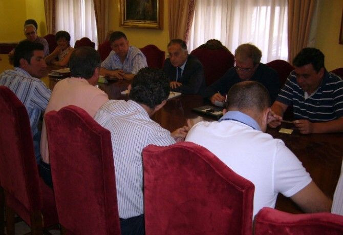 La Subdelegación se compromete con la Plataforma en defensa de los regadíos del Condado