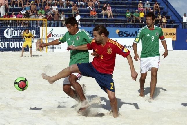Dani Pajón, a buen nivel en la Selección de Fútbol Playa