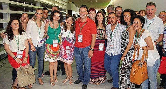 Griñán saca adelante la Ejecutiva con un apoyo del 65,82%