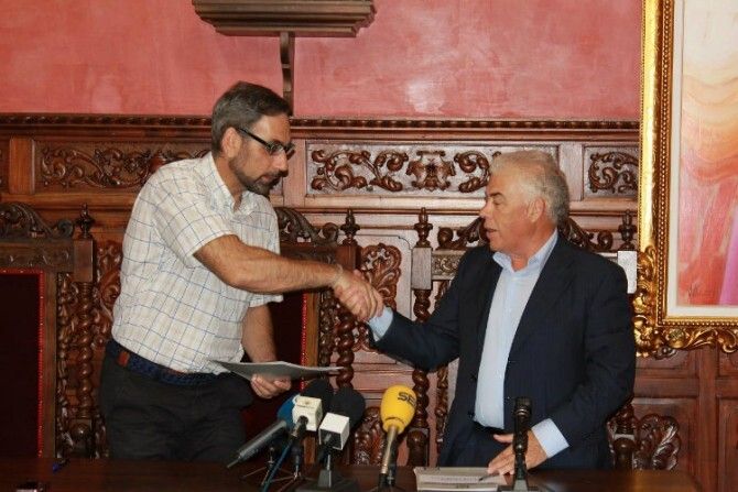 El Ayuntamiento de Ayamonte y Feansal firman un convenio