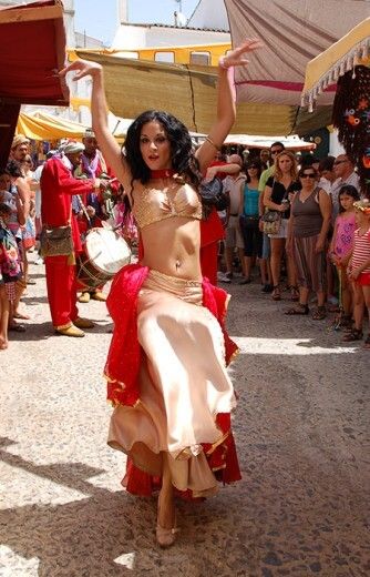 Danza vertical sobre las murallas del castillo, colofón de las Jornadas Medievales