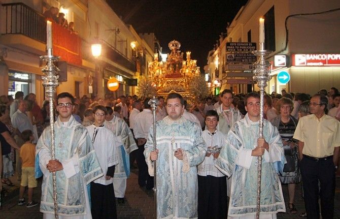 Cartaya arropó a la Virgen de Consolación en su Día Grande por las calles de la localidad