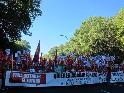Más de 2.000 onubenses piden en Madrid un giro en la política del Gobierno