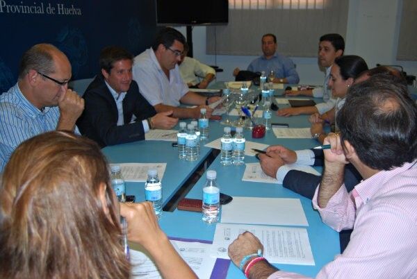 Los diputados provinciales del PP apoyan la candidatura de González al Congreso Provincial