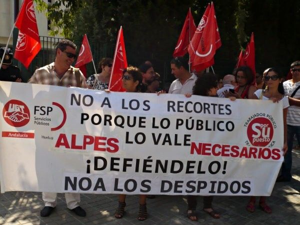 El colectivo de los Agentes Locales de Promoción de Empleo defienden sus puestos de trabajo