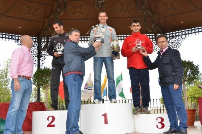 Abida se impone en la media maratón Cepsa-Palos