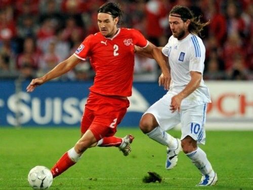 Nef, un lateral lento y fallón que despunta en la Europa League