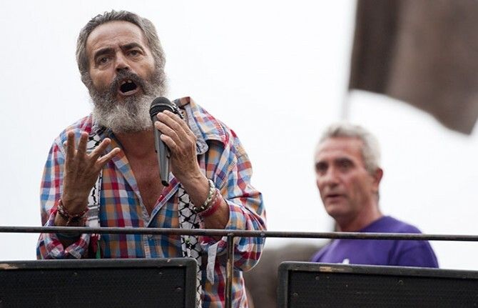 Emocionante y 'vigilada' clausura de la marcha obrera del SAT en Huelva