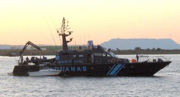 La Agencia Tributaria aborta la introducción de seis toneladas de hachís en las costas de Huelva y Málaga