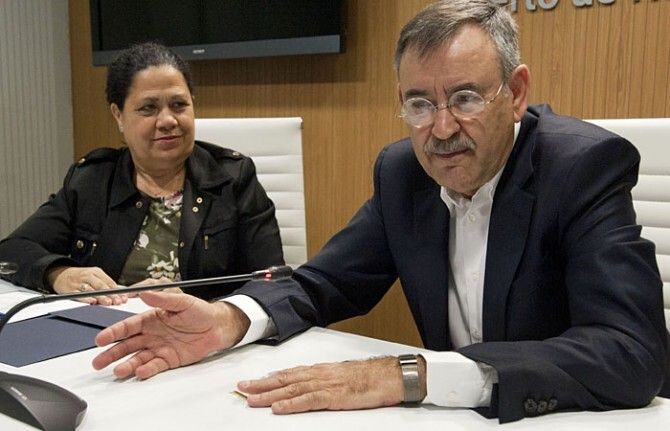 La muestra 'Tránsito de la luz' del pintor Romero Santana ha recibido más de 5.000 visitas en Las Cocheras del Puerto