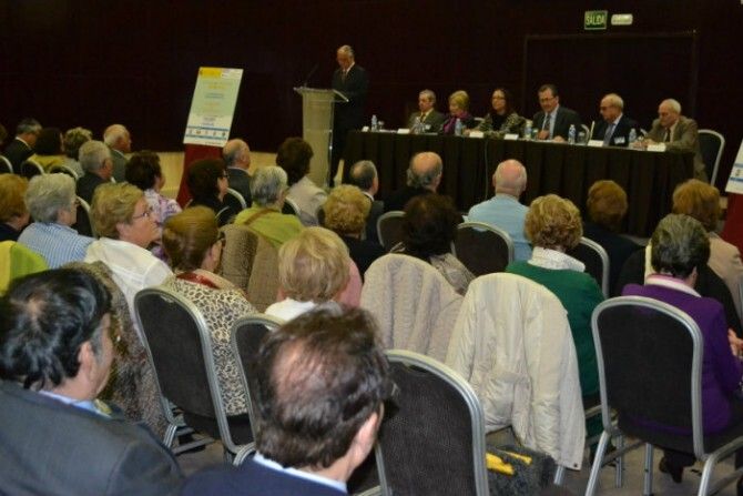Representantes de asociaciones de mayores defienden en Punta Umbría la 'autonomía' del colectivo
