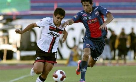 Maidana, un díscolo interior que busca resurgir en el Atlante