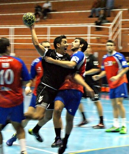 El PAN Moguer suma una sufrida victoria ante Elche (28-24)